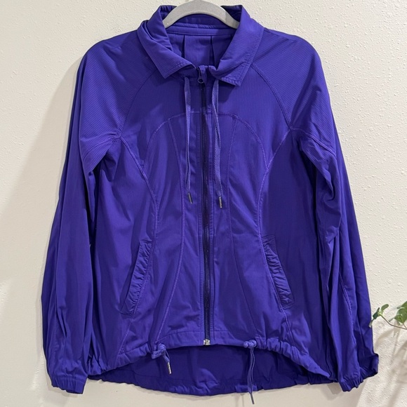 Lululemon Size 4 Bruised Berry Transition Jacket Athletic Athleisure Performance - Picture 1 of 4